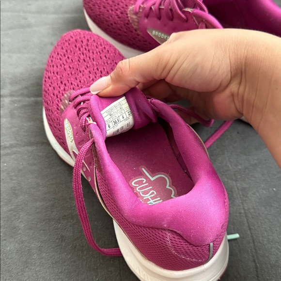 Brooks Women’s Running Shoes - Magenta Pink - Picture 3 of 4